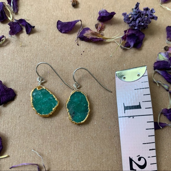 Emerald Green Stones w Gold Dipped Edges Earrings - Picture 13 of 13